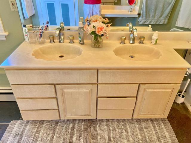 25300 Loma Prieta Avenue, Los Gatos CA: https://media.crmls.org/mediaz/5c3c4933-ffaa-4182-bd36-520b0f85133c.jpg