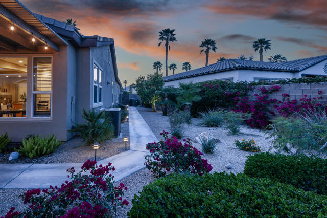 60590 Lace Leaf Court, La Quinta CA: https://media.crmls.org/mediaz/5c3d4dbb-9d9f-4289-86c8-690318c8fe27.jpg