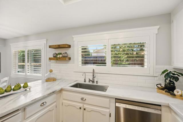 1010 Creekside Court, Morgan Hill CA: https://media.crmls.org/mediaz/5c3d590e-53bc-4254-869d-c88cd69ac697.jpg