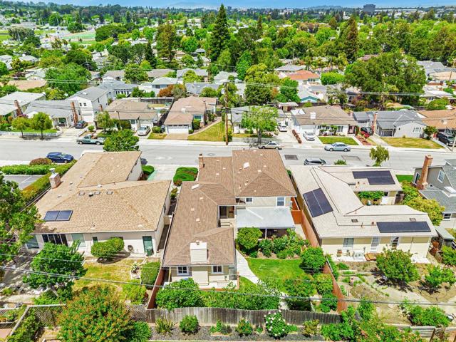 417 36th Avenue, San Mateo CA: https://media.crmls.org/mediaz/5c3f21e3-dc56-49eb-b2c1-c1e8c25a19c1.jpg