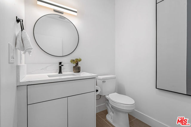 5832 David Avenue, Culver City CA: https://media.crmls.org/mediaz/5c3f69a2-ca5b-40fe-b5b2-2f93bae48434.jpg