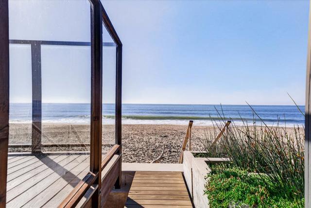 619 Beach Drive, Aptos CA: https://media.crmls.org/mediaz/5c3fa41d-56c0-41da-a46d-9831c2a33493.jpg