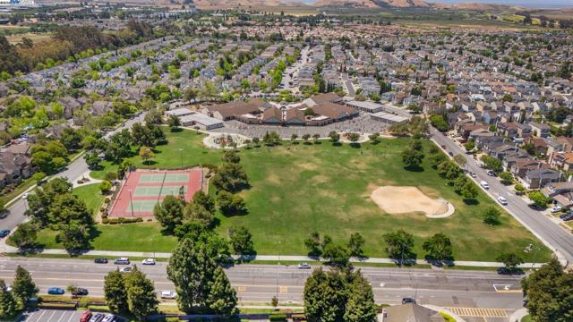 5373 Shamrock Cmn, Fremont CA: https://media.crmls.org/mediaz/5c3fd24b-f206-4b1b-8c6a-2bd38a9df4d2.jpg