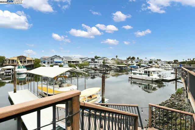 4691 Spinnaker Way, Discovery Bay CA: https://media.crmls.org/mediaz/5c40971c-a241-48bf-84c6-b3e87a15b5a2.jpg