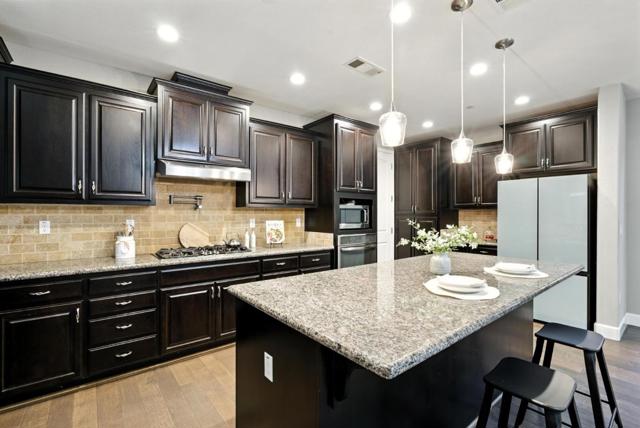 830 Skycrest Drive, San Bruno CA: https://media.crmls.org/mediaz/5c40da79-0e14-4253-945c-eeadaedd5d40.jpg