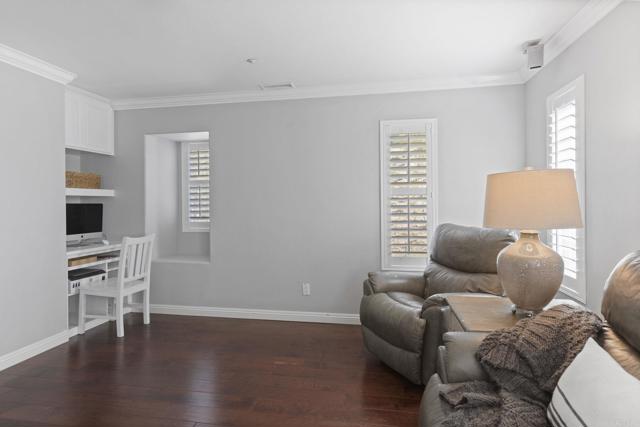 Detail Gallery Image 14 of 26 For 1979 Oxford Ct, Vista,  CA 92081 - 4 Beds | 2/1 Baths