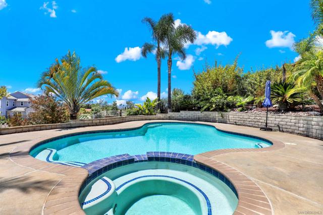 17342 Tam O Shanter Dr, Poway CA: https://media.crmls.org/mediaz/5c41cef9-1bf7-4d75-a59c-cd3ccaac032e.jpg