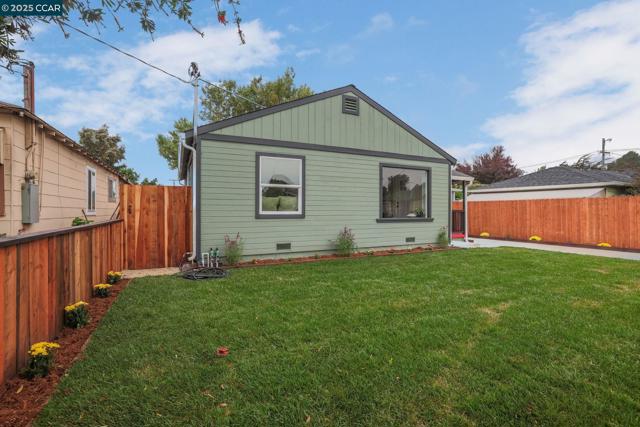 3064 Baywood Ln, San Pablo CA: https://media.crmls.org/mediaz/5c41f5df-8e3e-4a34-bdd0-4ef7ba9699de.jpg