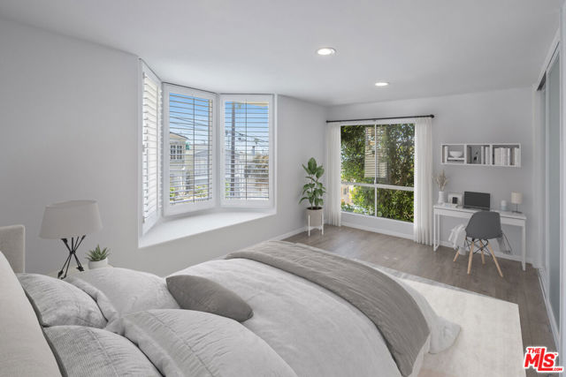1129 2nd Street, Hermosa Beach CA: https://media.crmls.org/mediaz/5c42a066-c1f5-4f87-be53-118f3b07c722.jpg