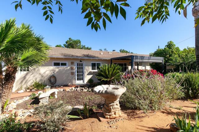 2601 Groton Place, Escondido CA: https://media.crmls.org/mediaz/5c434bef-a77a-408a-ae61-67b4853dd7b6.jpg
