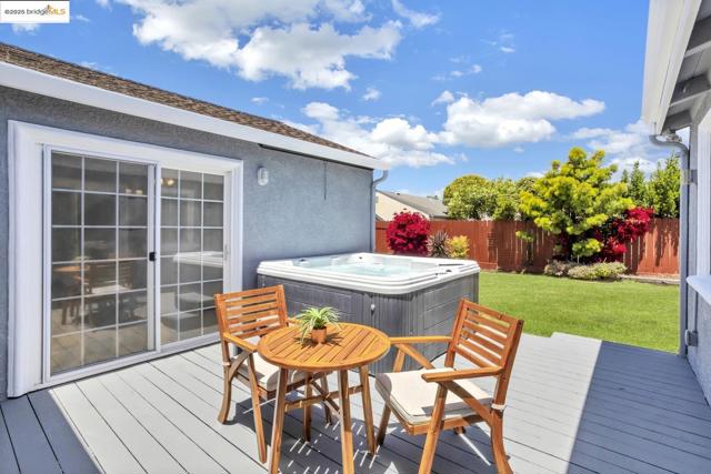 1651 Via Sarita, San Lorenzo CA: https://media.crmls.org/mediaz/5c439d15-9289-4ca5-8080-68b7358a67da.jpg