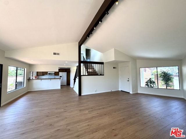 7756 Sailboat Circle, Huntington Beach CA: https://media.crmls.org/mediaz/5c44331a-9093-442f-ad06-c63f4cd5ed36.jpg