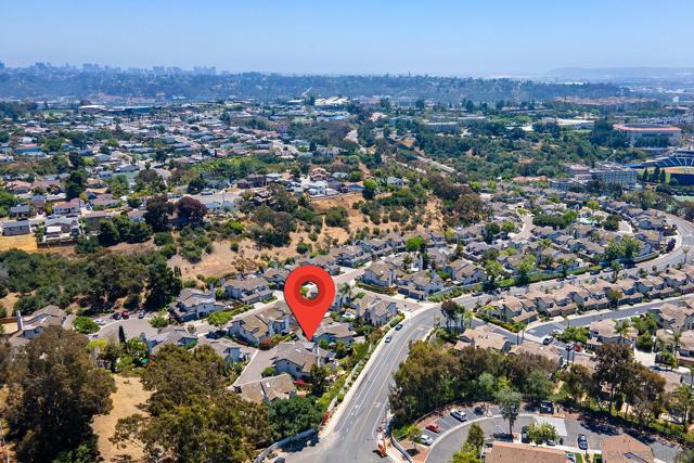 6422 CAMINITO LISTO, San Diego CA: https://media.crmls.org/mediaz/5c44d230-5a4d-4d38-a7ab-982958d982cf.jpg