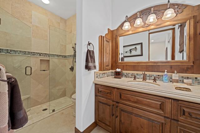 80675 Via Portofino, La Quinta CA: https://media.crmls.org/mediaz/5c450eee-4899-43e7-a522-7586d7c60890.jpg