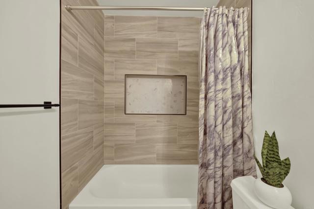 231 Cananea Street, Vista CA: https://media.crmls.org/mediaz/5c45616f-2411-4998-a6e1-0df25dabc171.jpg