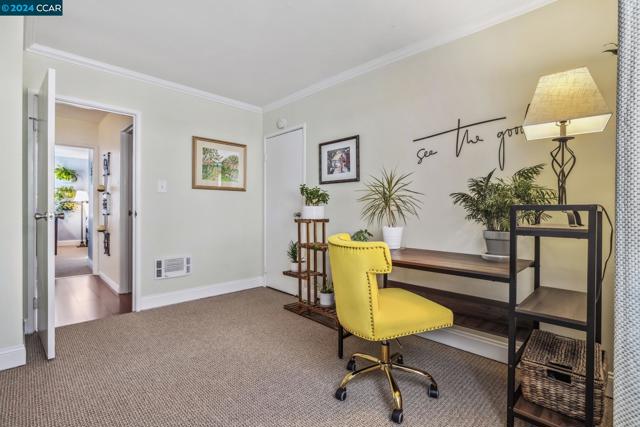 5 Embarcadero, Oakland, California 94607, 2 Bedrooms Bedrooms, ,2 BathroomsBathrooms,Condominium,For Sale,Embarcadero,41069299