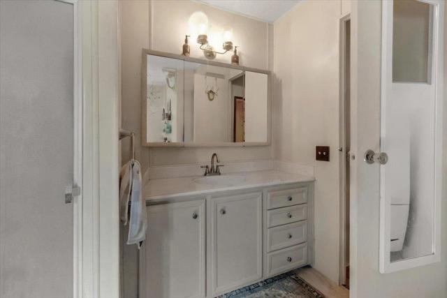 17617 Pond Derosa, Salinas CA: https://media.crmls.org/mediaz/5c464df3-3188-472b-9540-004429d78451.jpg