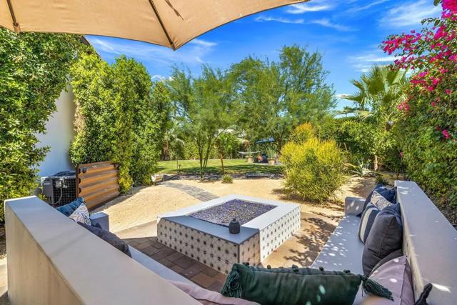 35618 Corte Serena, Cathedral City CA: https://media.crmls.org/mediaz/5c46669b-6e0f-41dd-a39e-cddc2d8f7a46.jpg