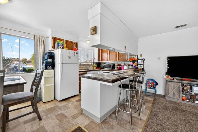 18848 Eisenhower Street, Salinas CA: https://media.crmls.org/mediaz/5c46b1cd-95f0-4fcd-9d26-90bded44a981.jpg