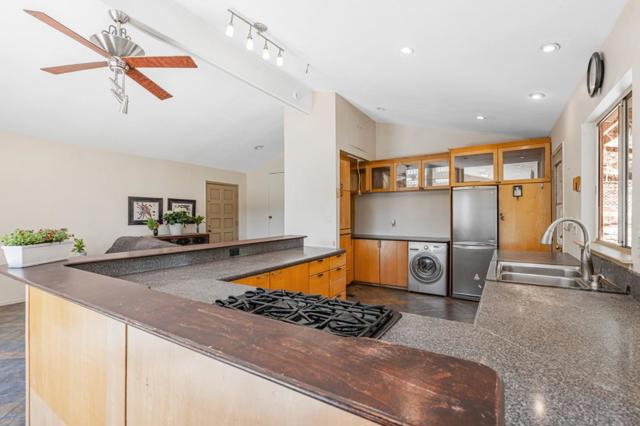 3504 SUNRISE Court, Martinez CA: https://media.crmls.org/mediaz/5c48233b-21c9-4240-8cff-dae8d07740dd.jpg