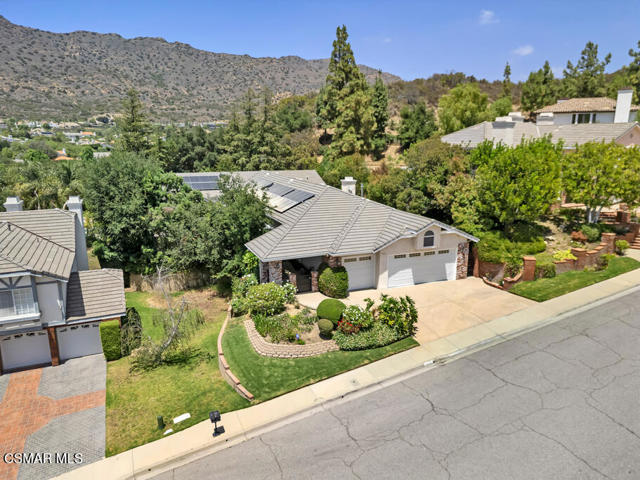 4953 Kilburn Court, Oak Park CA: https://media.crmls.org/mediaz/5c48e293-7df8-4af1-bcf3-43632ff15bb2.jpg