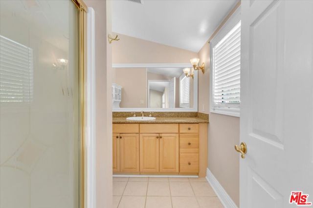 23264 Calvert Street, Woodland Hills CA: https://media.crmls.org/mediaz/5c491218-fc34-47da-b98a-27d57f4ecfca.jpg