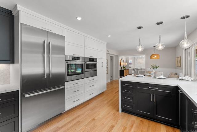 3903 Cadden Way, San Diego CA: https://media.crmls.org/mediaz/5c49f8ca-4fa7-45e1-999f-518085a7095a.jpg