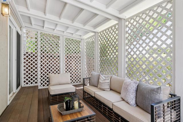 7467 Sundrop Ct, Pleasanton CA: https://media.crmls.org/mediaz/5c4a2529-3032-419f-bfba-b8dccf0384bf.jpg
