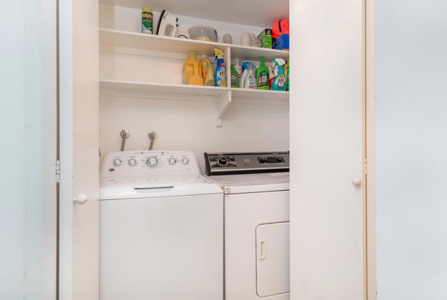 6175 Montecito Drive, Palm Springs CA: https://media.crmls.org/mediaz/5c4bf797-1e95-4bad-b85d-5149478babf7.jpg