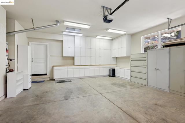 125 Mystic Pl, Alamo CA: https://media.crmls.org/mediaz/5c4c5141-3bd6-4d67-9724-c1d5c8c53263.jpg