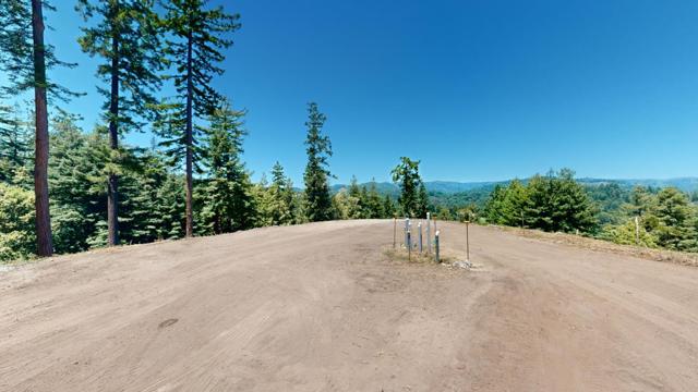 2320 Newell Drive, Aptos CA: https://media.crmls.org/mediaz/5c4c7f96-29ab-4039-a2aa-2219d8ab0e9a.jpg