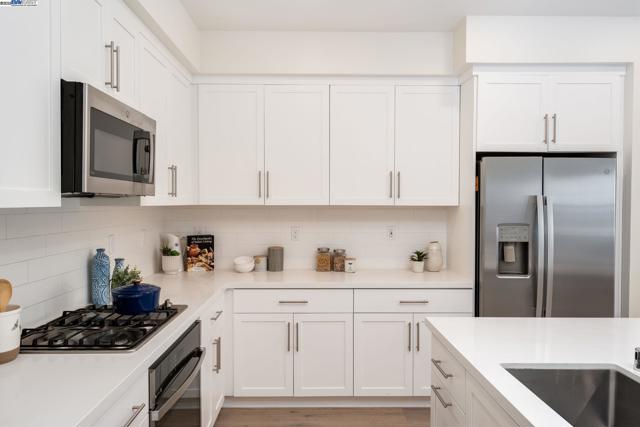 61109 Via Vicenza, San Ramon CA: https://media.crmls.org/mediaz/5c4d31b3-5330-4448-93f0-9d67ad3e4717.jpg