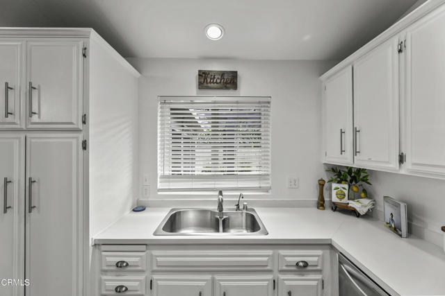 Detail Gallery Image 12 of 31 For 2754 Walker Ave, Camarillo,  CA 93010 - 3 Beds | 2 Baths