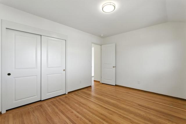 271 41st Avenue, San Mateo CA: https://media.crmls.org/mediaz/5c4f7c7c-156c-41d3-8871-59725e256ec2.jpg