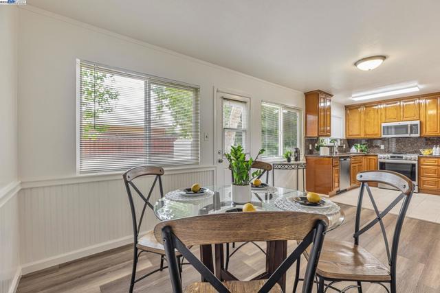 7600 Ironwood Dr, Dublin CA: https://media.crmls.org/mediaz/5c500924-3889-4cc4-8e2a-792d6216d8f7.jpg