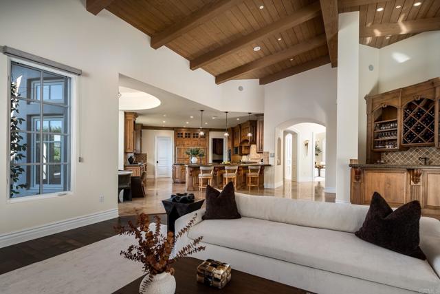 Detail Gallery Image 14 of 43 For 6627 Calle Ponte Bella, Rancho Santa Fe,  CA 92091 - 5 Beds | 6/1 Baths