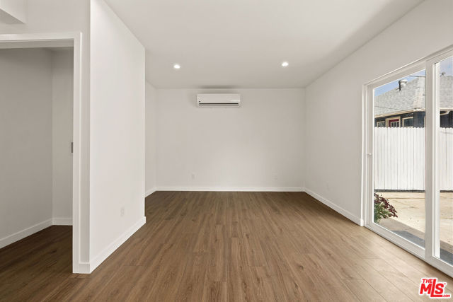 1558 W 47th Street, Los Angeles CA: https://media.crmls.org/mediaz/5c504ae6-4fba-4953-b31b-333305fffbaf.jpg