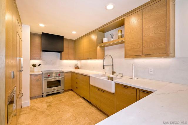 515 S Sierra Ave, Solana Beach CA: https://media.crmls.org/mediaz/5c507652-d752-4d1a-9385-f162b101bea0.jpg