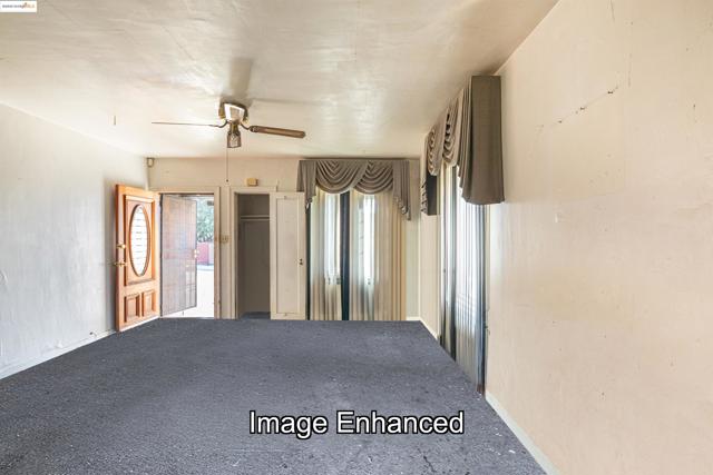 10314 Sunnyside St, Oakland CA: https://media.crmls.org/mediaz/5c508247-2e68-4fda-ab1e-289626281dd1.jpg