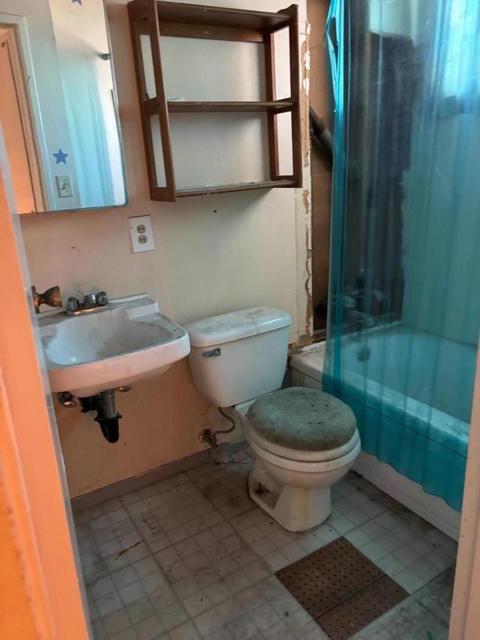 1980 Foxworthy Avenue, San Jose CA: https://media.crmls.org/mediaz/5c50f1d3-69c3-4c99-9a6a-94e8869ad4db.jpg
