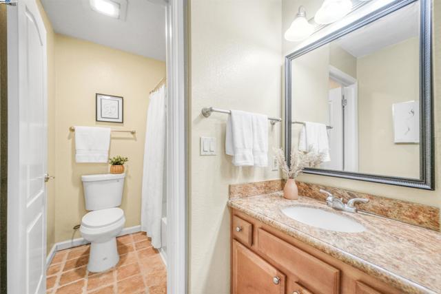 Image 40 of 60 For 2250 Monroe St  260