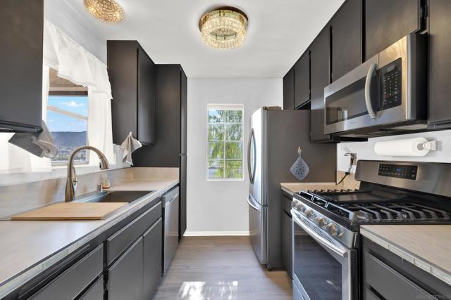 10357 Azuaga St, San Diego CA: https://media.crmls.org/mediaz/5c531153-e303-45c5-99ea-0cb25b061fd2.jpg