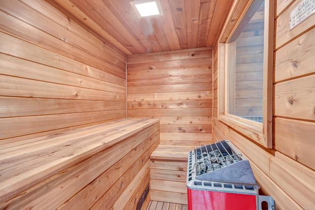 Detail Gallery Image 18 of 35 For 2702 Country Club Dr, Escondido,  CA 92029 - 4 Beds | 3 Baths