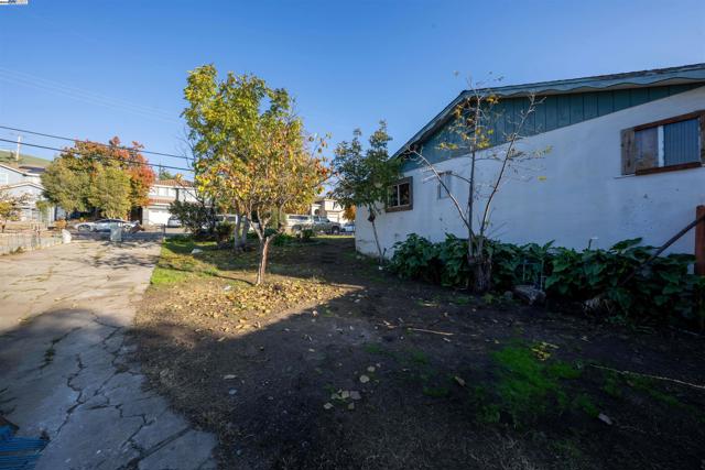 1245 Fleming Avenue, San Jose CA: https://media.crmls.org/mediaz/5c550b62-aa2d-4176-9e5a-093c23e4a626.jpg