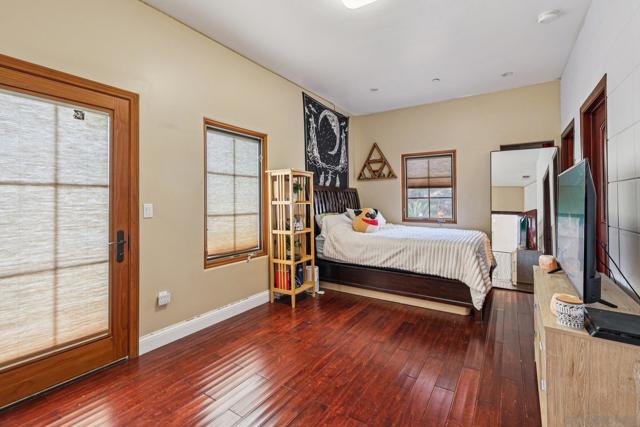 15035 Orchard View Dr, Poway CA: https://media.crmls.org/mediaz/5c5519a7-5557-408a-b462-2ada9d68eb66.jpg