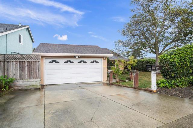 1350 N Cabrillo Highway, Half Moon Bay CA: https://media.crmls.org/mediaz/5c55225e-7124-4c02-960a-1323dff28fad.jpg