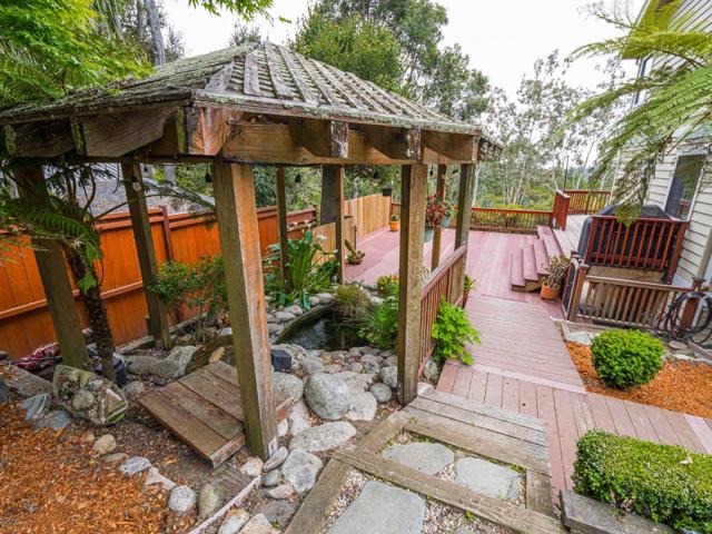 3040 Pacific Heights Drive, Aptos CA: https://media.crmls.org/mediaz/5c553a1e-82d9-414a-9431-d56a059f1311.jpg
