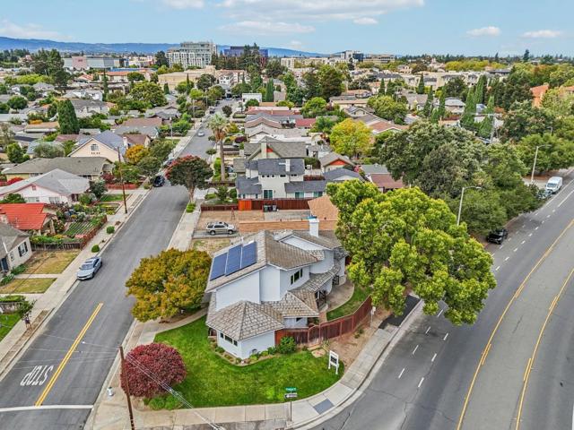 495 Lincoln Avenue, Sunnyvale CA: https://media.crmls.org/mediaz/5c556469-fbf9-44ed-9cf5-60aaa41e7177.jpg