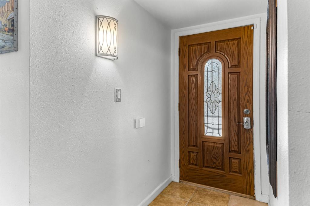 128 Frontier Drive - photo 4