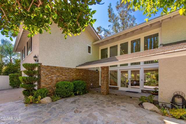 1253 Willsbrook Court, Westlake Village CA: https://media.crmls.org/mediaz/5c5658d7-666c-47e0-8852-7451ec6e2f31.jpg